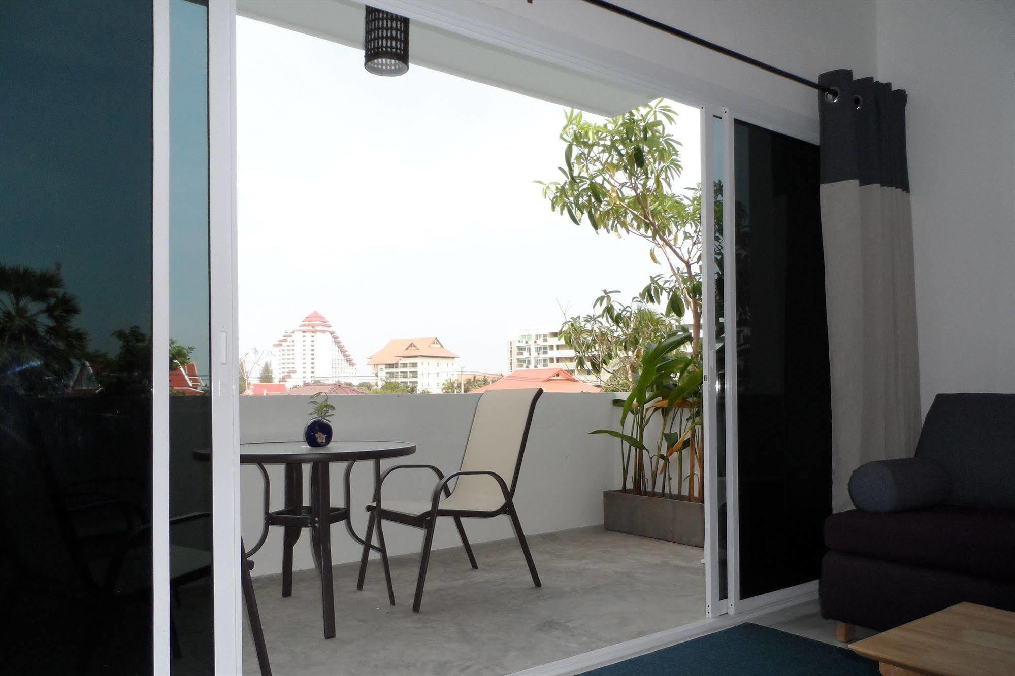 Baan Sabaaidee - Adult Friendly Hotel Hua Hin Exterior photo
